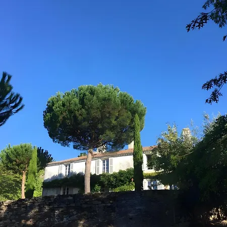 Logis Vendéen, 40 Min De La * Saint-Étienne-du-Bois