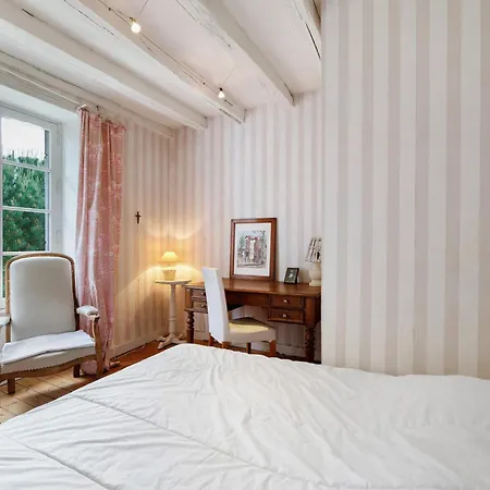 Holiday home Logis Vendeen, 40 Min De La *