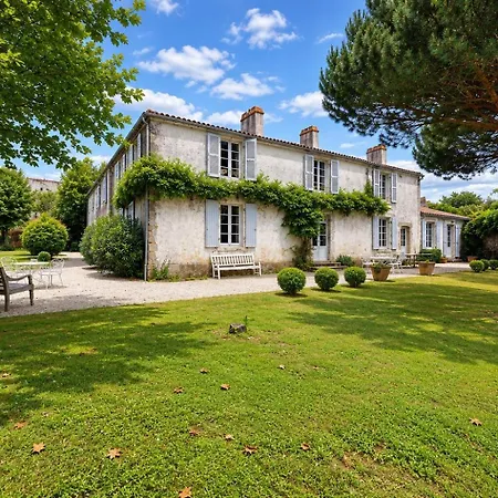 Logis Vendeen, 40 Min De La Holiday home *